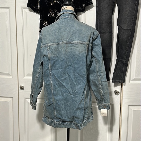 Women’s Free People Destroyed Long and Lean Trucker Jacket - Picture 10 of 15